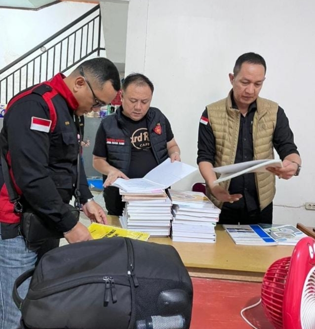 Geledah Kantor PT DSM di Sanggau, Penyidik Kejati Kalbar Amankan Sejumlah Dokumen