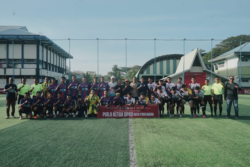 Turnamen Mini Soccer Piala Ketua DPRD Pontianak Digelar, UMKM dan Musik Ikut Gerakkan Ekonomi